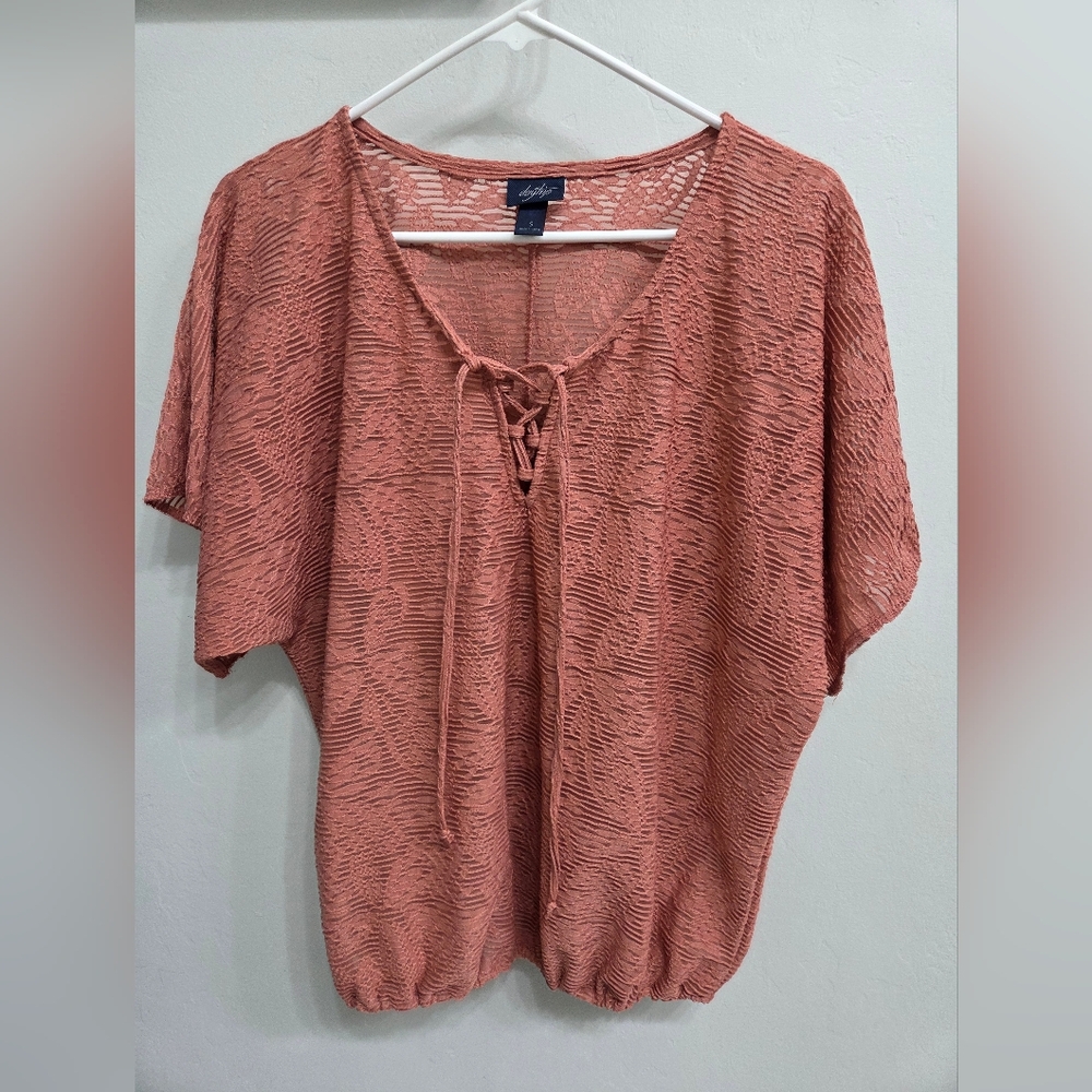 Daytrip Coral Lace-Up Blouse
